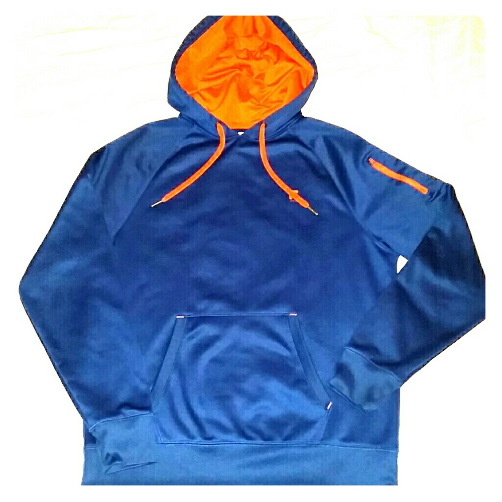 Pullover hoodie